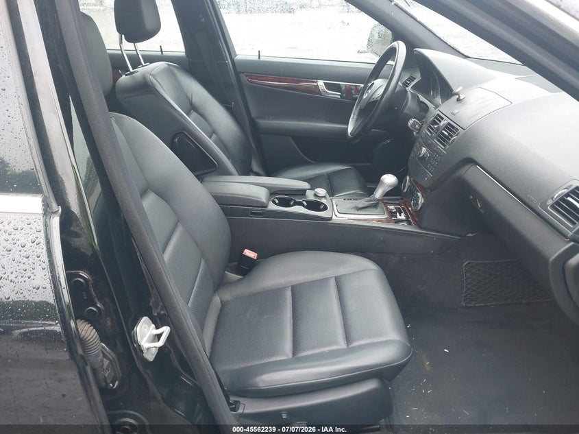 2009 Mercedes-benz C class VIN WDDGF81X29F201731 IAAI salvage auction — SIDE, Clear (Massachusetts), sold $500 on 2026-07-15 (photo 5)