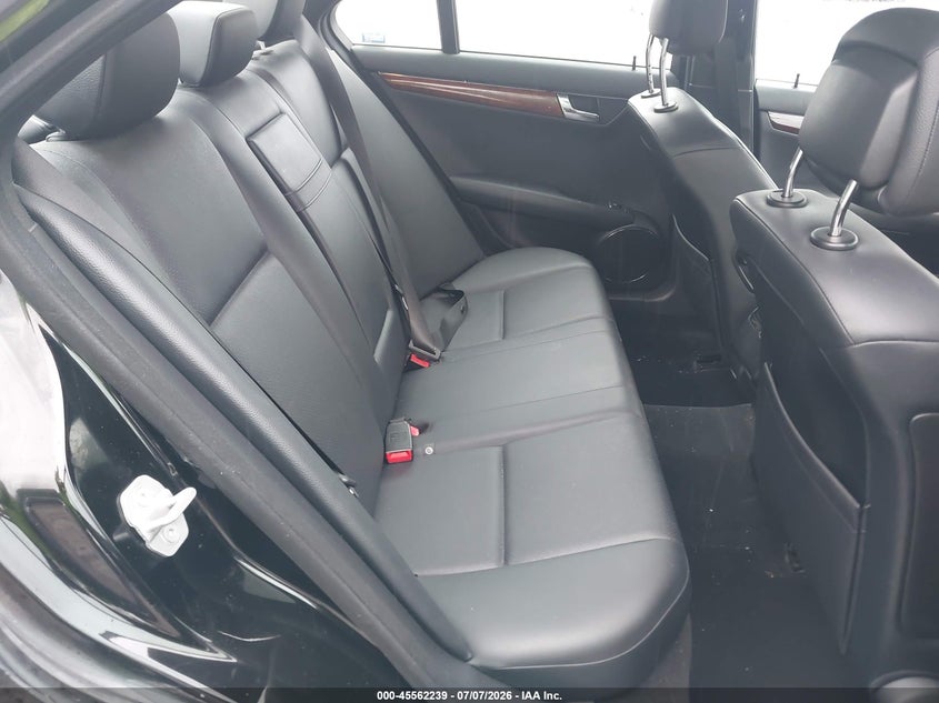 2009 Mercedes-benz C class VIN WDDGF81X29F201731 IAAI salvage auction — SIDE, Clear (Massachusetts), sold $500 on 2026-07-15 (photo 8)