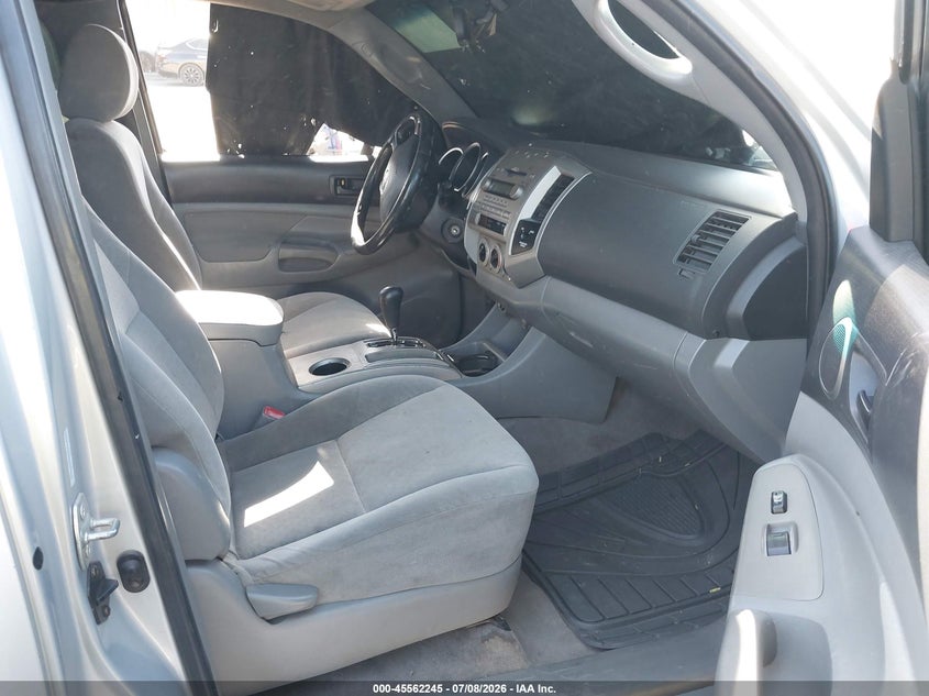 2005 Toyota Tacoma VIN 5TEUU42N85Z028500 IAAI salvage auction — FRONT END, Salvage (California), sold $3,600 on 2026-07-29 (photo 5)