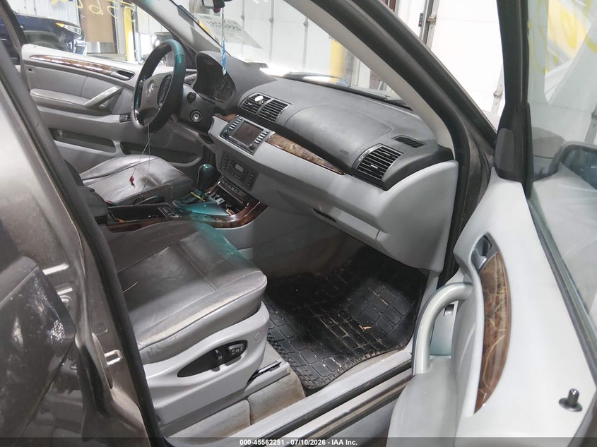 2004 BMW X5 VIN 5UXFA13524LU43189 IAAI salvage auction — NORMAL WEAR, Clear (Pennsylvania), sold $25 on 2026-07-30 (photo 5)