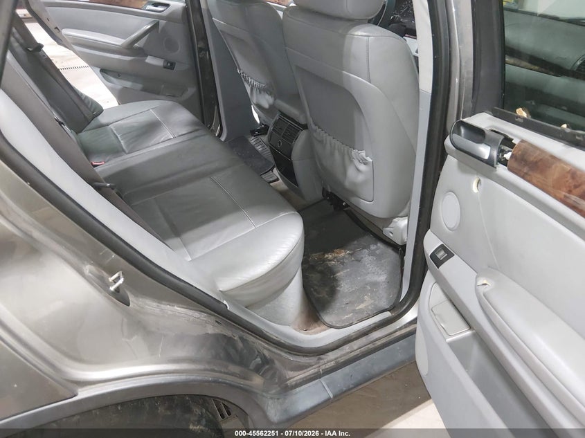 2004 BMW X5 VIN 5UXFA13524LU43189 IAAI salvage auction — NORMAL WEAR, Clear (Pennsylvania), sold $25 on 2026-07-30 (photo 8)