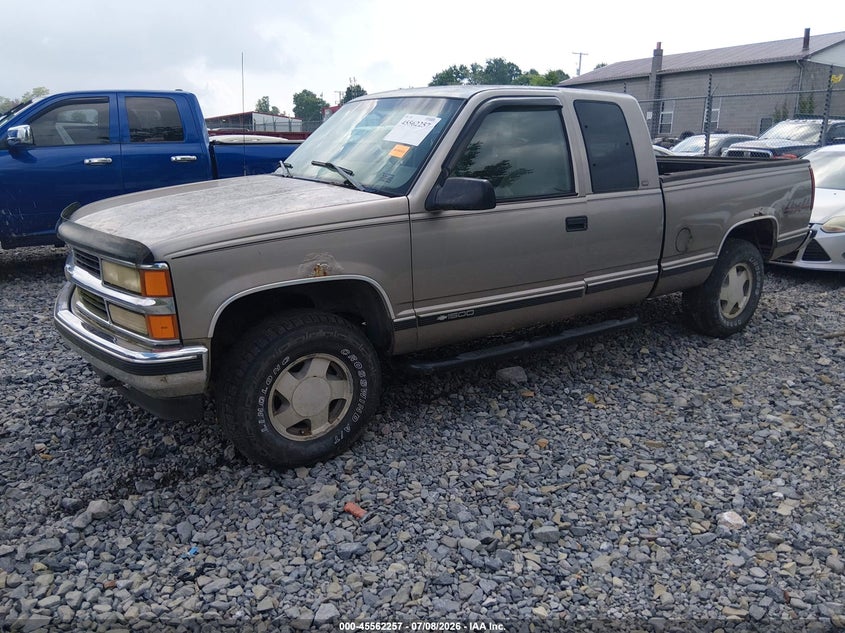 1998 Chevrolet C/k 1500 VIN 2GCEK19R0W1210070 IAAI salvage auction — NORMAL WEAR, Original (West Virginia), sold $325 on 2026-07-15 (photo 2)