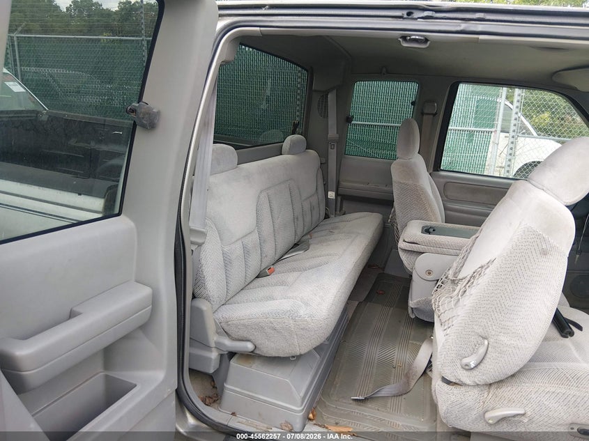 1998 Chevrolet C/k 1500 VIN 2GCEK19R0W1210070 IAAI salvage auction — NORMAL WEAR, Original (West Virginia), sold $325 on 2026-07-15 (photo 8)