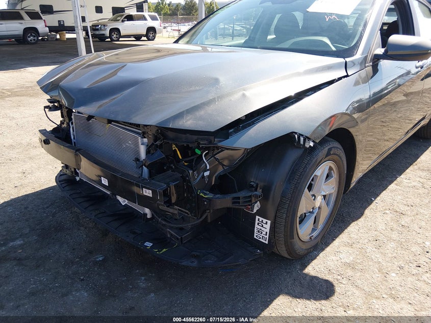 2024 Hyundai Elantra VIN KMHLL4DG6RU795575 IAAI salvage auction — FRONT END, Salvage (California), sold $3,750 on 2026-08-01 (photo 6)