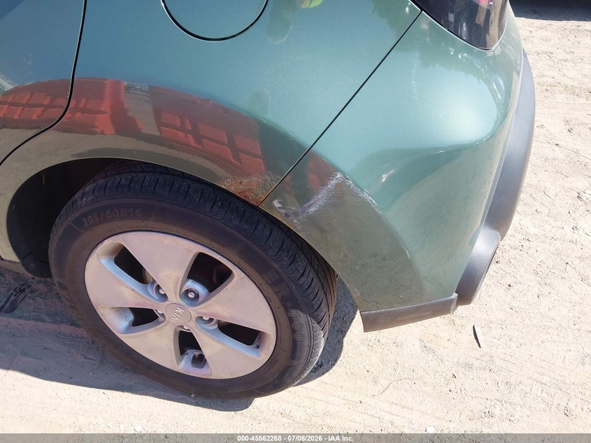 2014 Kia Soul VIN KNDJN2A24E7004343 IAAI salvage auction — NORMAL WEAR, Clear (Illinois), sold $975 on 2026-07-15 (photo 6)