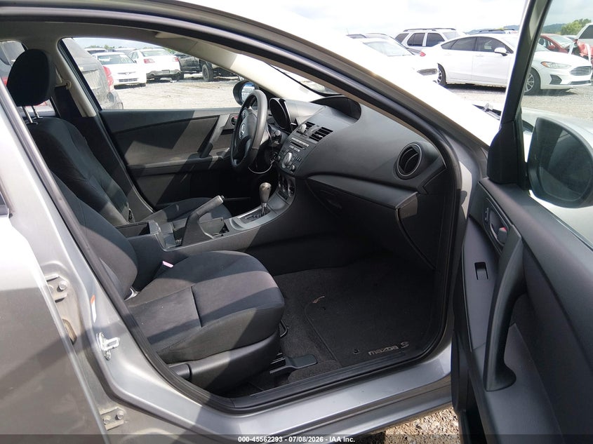 2011 Mazda 3 VIN JM1BL1UF5B1450065 IAAI salvage auction — NORMAL WEAR, Clear (Tennessee), sold $250 on 2026-07-23 (photo 5)