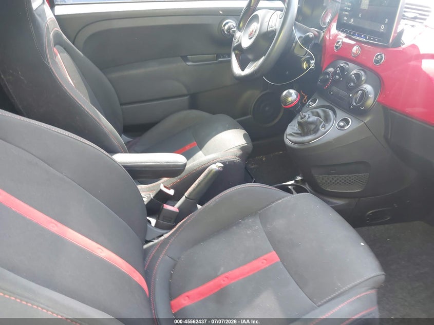 2013 Fiat 500 VIN 3C3CFFFH1DT573255 IAAI salvage auction — NORMAL WEAR, Clear (Virginia), sold $1,125 on 2026-08-19 (photo 5)