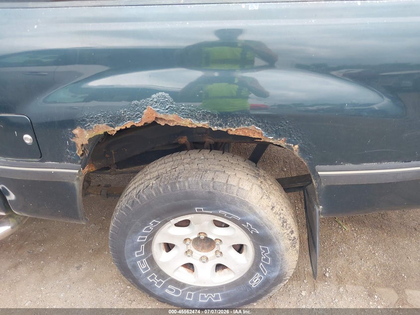 1996 Toyota T100 VIN JT4UN22DXT0025393 IAAI salvage auction — NORMAL WEAR, Clear (Virginia), sold $2,700 on 2026-07-14 (photo 6)