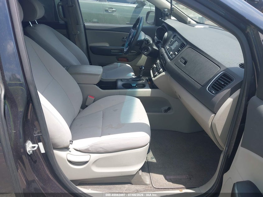 2016 Kia SEDONA VIN KNDMB5C14G6105662 IAAI salvage auction — NORMAL WEAR, Clear (Mississippi), sold $600 on 2026-07-30 (photo 5)