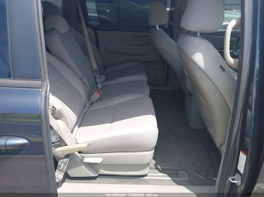 2016 Kia SEDONA VIN KNDMB5C14G6105662 IAAI salvage auction — NORMAL WEAR, Clear (Mississippi), sold $600 on 2026-07-30 (photo 8)