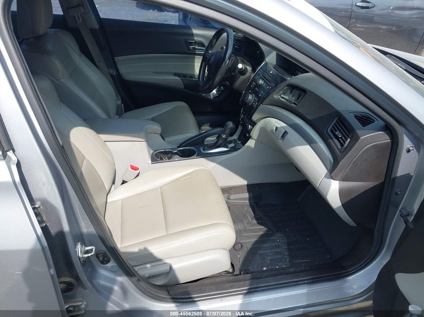 2018 Acura Ilx VIN 19UDE2F38JA000857 IAAI salvage auction — NORMAL WEAR, Clear (Georgia), sold $2,500 on 2026-07-23 (photo 5)