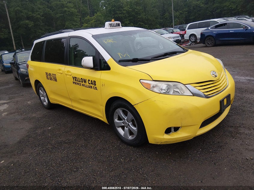 2017 Toyota Sienna VIN 5TDKZ3DC7HS767941 IAAI salvage auction — NORMAL WEAR, Clear (Virginia), sold $2,050 on 2026-07-15 (photo 1)