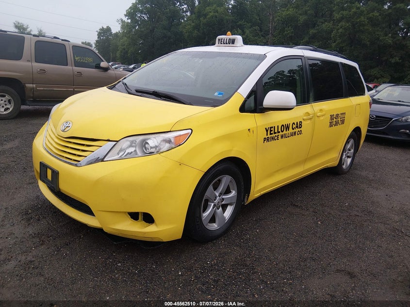 2017 Toyota Sienna VIN 5TDKZ3DC7HS767941 IAAI salvage auction — NORMAL WEAR, Clear (Virginia), sold $2,050 on 2026-07-15 (photo 2)