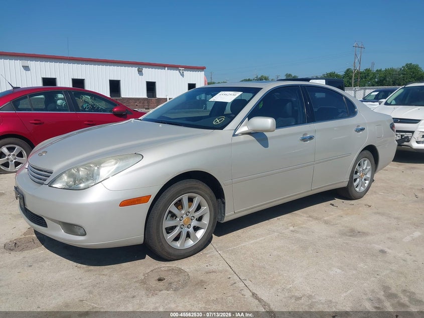 2002 Lexus Es 300 VIN JTHBF30G820045775 IAAI salvage auction — NORMAL WEAR, Clear (Illinois), sold $1,150 on 2026-07-28 (photo 2)