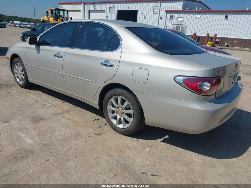 2002 Lexus Es 300 VIN JTHBF30G820045775 IAAI salvage auction — NORMAL WEAR, Clear (Illinois), sold $1,150 on 2026-07-28 (photo 3)