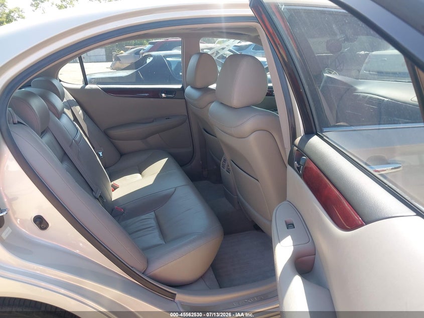 2002 Lexus Es 300 VIN JTHBF30G820045775 IAAI salvage auction — NORMAL WEAR, Clear (Illinois), sold $1,150 on 2026-07-28 (photo 8)