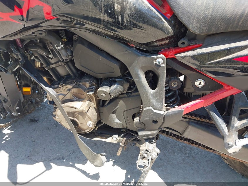 2024 Honda Crf VIN JH2SD1555RK000320 IAAI salvage auction — FRONT END, Salvage Title, sold $25 on 2026-07-29 (photo 8)