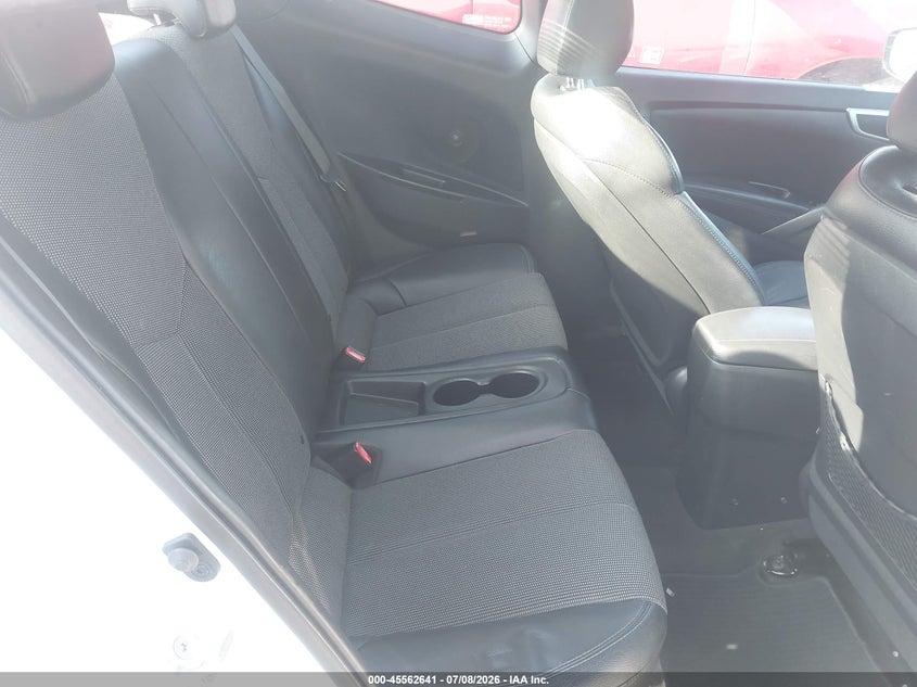 2013 Hyundai Veloster VIN KMHTC6ADXDU118348 IAAI salvage auction — NORMAL WEAR, Clear (California), sold $250 on 2026-07-29 (photo 8)