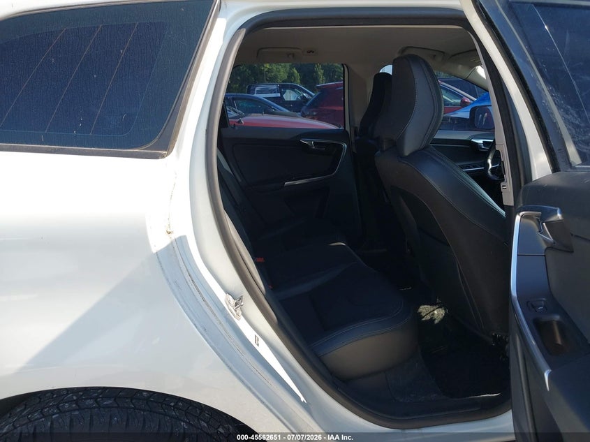 2015 Volvo Xc60 VIN YV440MDJ7F2729635 IAAI salvage auction — NORMAL WEAR, Clear (Missouri), sold $1,300 on 2026-07-27 (photo 8)