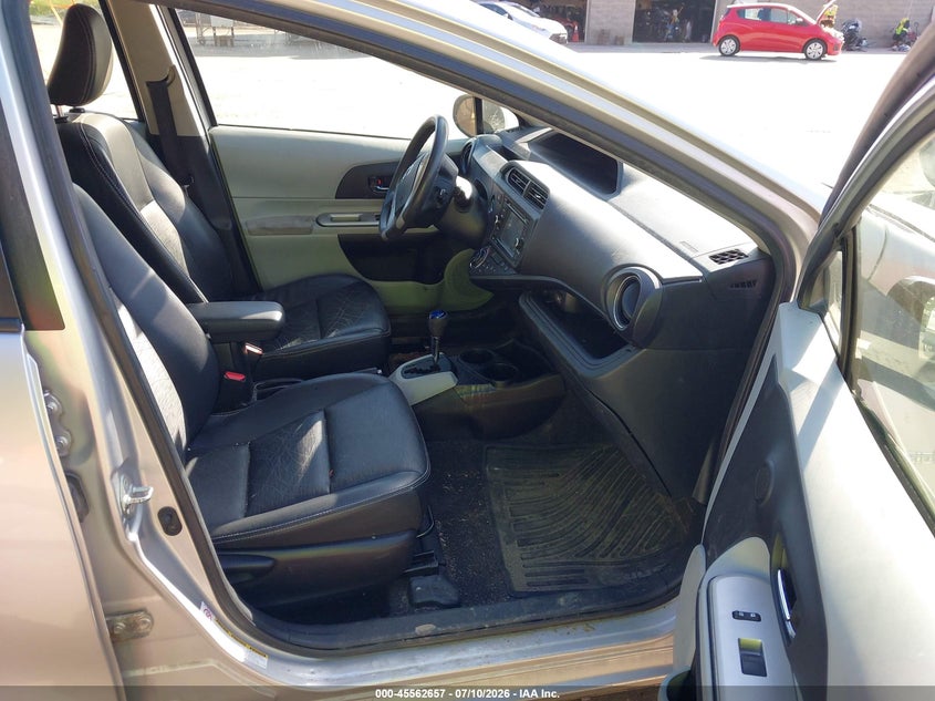 2012 Toyota Prius c VIN JTDKDTB33C1014463 IAAI salvage auction — NORMAL WEAR, Original (Maine), sold $1,300 on 2026-07-20 (photo 5)