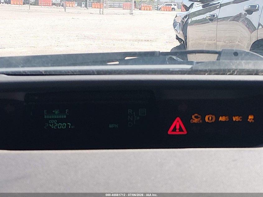 2005 Toyota Prius VIN JTDKB20U053107542 IAAI salvage auction — NORMAL WEAR, Clear (Tennessee), sold $300 on 2026-07-29 (photo 7)