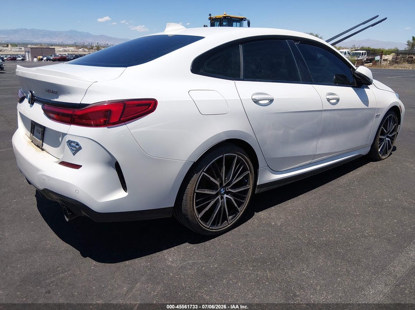 2022 BMW 2er VIN WBA53AK08N7K46323 IAAI salvage auction — NORMAL WEAR, Salvage Title, sold $5,200 on 2026-07-31 (photo 4)