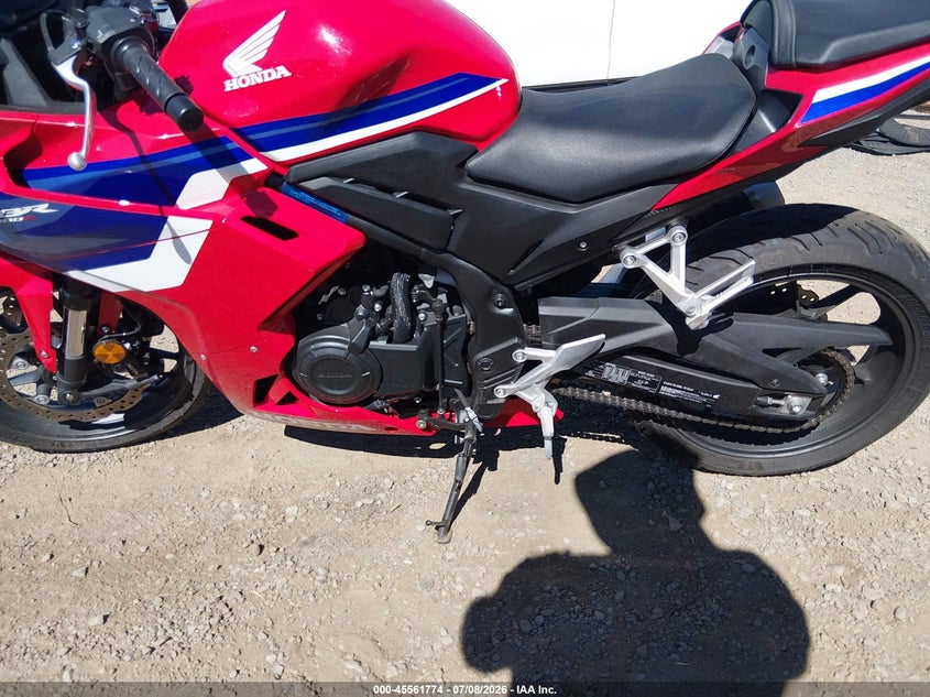 2025 Honda Cbr VIN MLHPC7050S5100564 IAAI salvage auction — RIGHT SIDE, Salvage (Nevada), sold $325 on 2026-07-29 (photo 9)