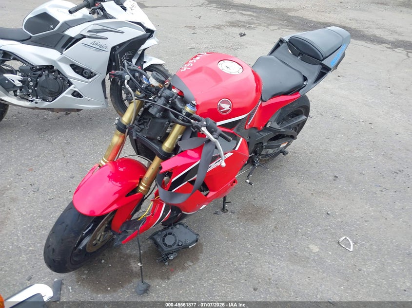 2018 Honda Cbr VIN JH2PC40J9JK400450 IAAI salvage auction — FRONT END, Mv-907A (New York), sold $1,400 on 2026-07-29 (photo 2)