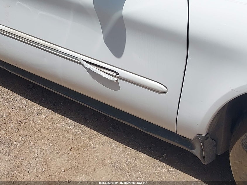 2001 Mercury Sable VIN 1MEFM53U61A625233 IAAI salvage auction — NORMAL WEAR, Clear (Arizona), sold $250 on 2026-07-30 (photo 6)