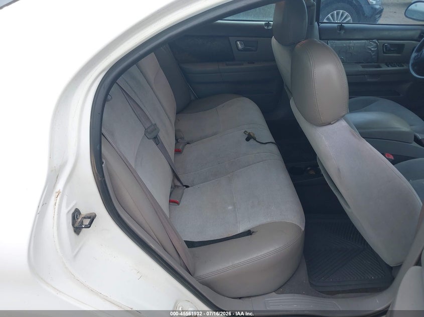2001 Mercury Sable VIN 1MEFM53U61A625233 IAAI salvage auction — NORMAL WEAR, Clear (Arizona), sold $250 on 2026-07-30 (photo 8)