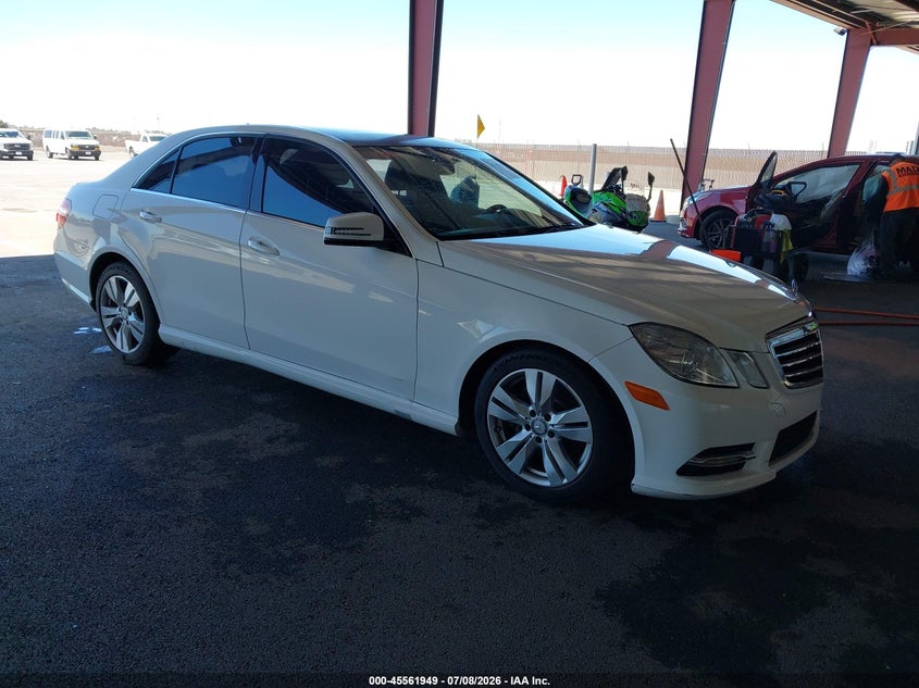 2013 Mercedes-benz VIN WDDHF2EB0DA695545 IAAI salvage auction — LEFT & RIGHT, Wait Title, sold $2,000 on 2026-08-13 (photo 1)
