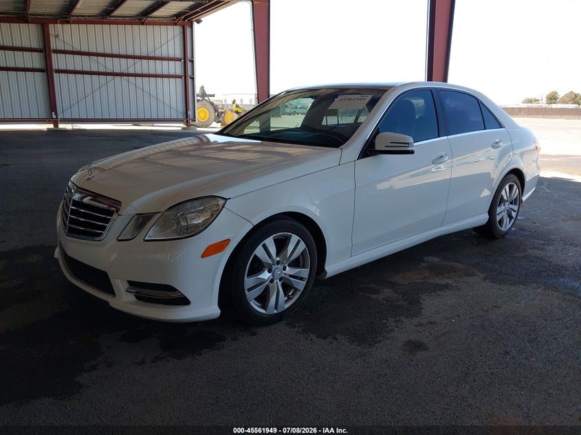 2013 Mercedes-benz VIN WDDHF2EB0DA695545 IAAI salvage auction — LEFT & RIGHT, Wait Title, sold $2,000 on 2026-08-13 (photo 2)