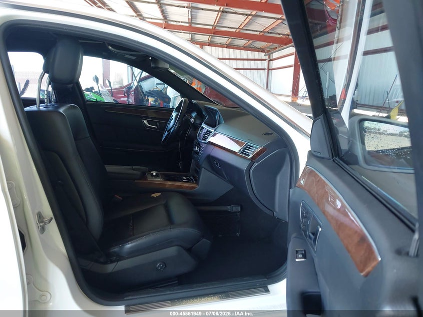 2013 Mercedes-benz VIN WDDHF2EB0DA695545 IAAI salvage auction — LEFT & RIGHT, Wait Title, sold $2,000 on 2026-08-13 (photo 5)