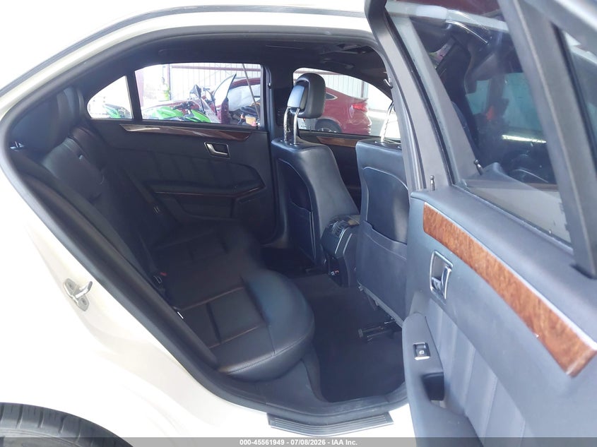 2013 Mercedes-benz VIN WDDHF2EB0DA695545 IAAI salvage auction — LEFT & RIGHT, Wait Title, sold $2,000 on 2026-08-13 (photo 8)