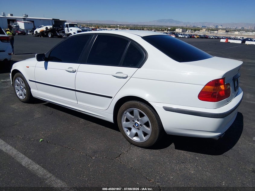 2005 BMW 3 series VIN WBAEU33495PR16195 IAAI salvage auction — REAR END, Salvage (Nevada), sold $75 on 2026-07-31 (photo 3)