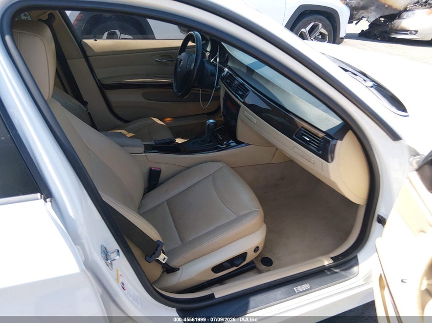2006 BMW 3 series VIN WBAVB13546PT20139 IAAI salvage auction — SIDE, Salvage (California), sold $1,250 on 2026-07-16 (photo 5)