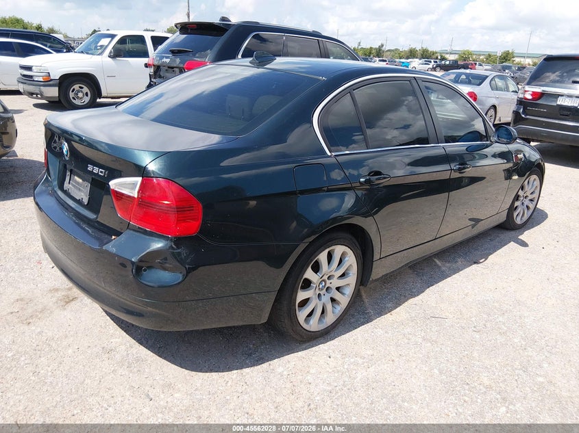 2006 BMW 3 series VIN WBAVB33516KS37051 IAAI salvage auction — NORMAL WEAR, Original (Texas), sold $25 on 2026-07-29 (photo 4)