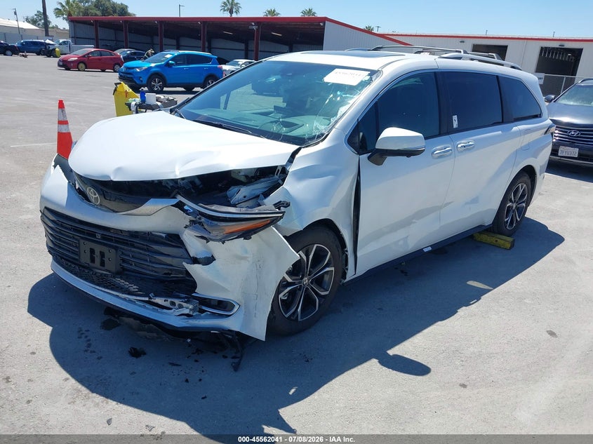 2026 Toyota Sienna VIN 5TDESKFC4TS237086 IAAI salvage auction — FRONT END, Salvage (California), sold $15,600 on 2026-07-28 (photo 2)