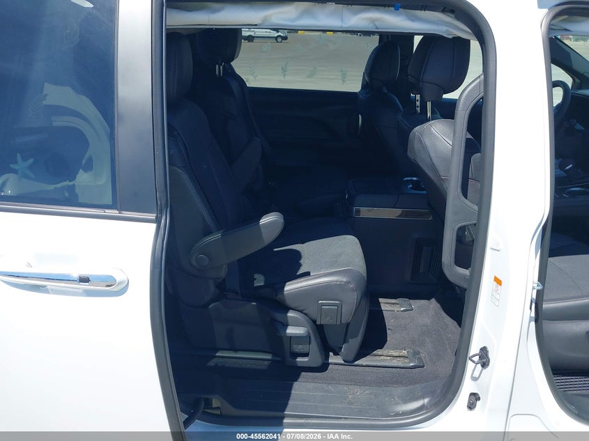 2026 Toyota Sienna VIN 5TDESKFC4TS237086 IAAI salvage auction — FRONT END, Salvage (California), sold $15,600 on 2026-07-28 (photo 8)