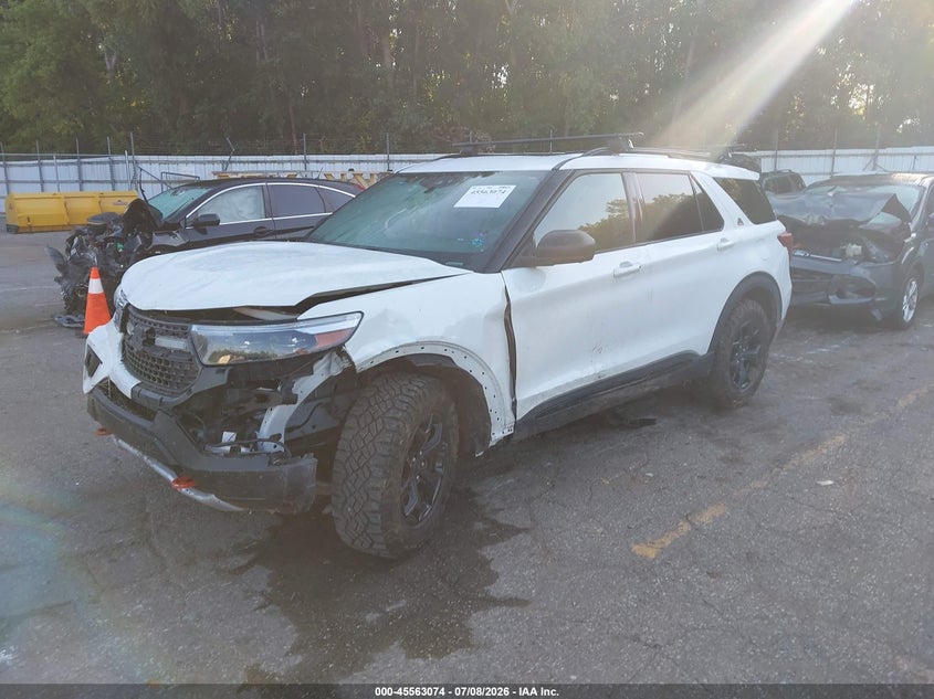 2022 Ford Explorer VIN 1FMSK8JH0NGA98995 IAAI salvage auction — FRONT END, Salvage Title, sold $8,700 on 2026-07-30 (photo 2)