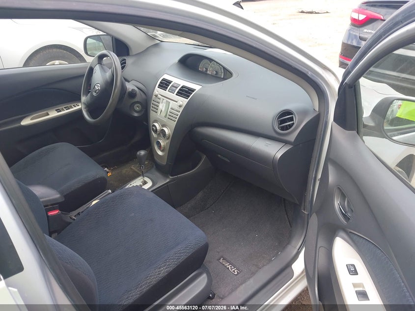 2007 Toyota Yaris VIN JTDBT923971054008 IAAI salvage auction — NORMAL WEAR, Clear (New York), sold $800 on 2026-07-15 (photo 5)