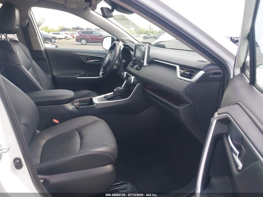 2020 Toyota Rav 4 VIN 2T3N1RFV9LW084684 IAAI salvage auction — FRONT END, Salvage Title, sold $9,700 on 2026-08-01 (photo 5)