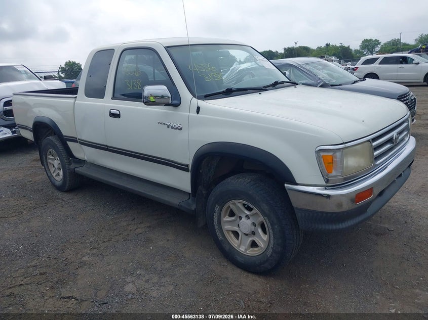 1997 Toyota T100 VIN JT4UN24D4V0044621 IAAI salvage auction — NORMAL WEAR, Clear (Virginia), sold $1,525 on 2026-07-21 (photo 1)