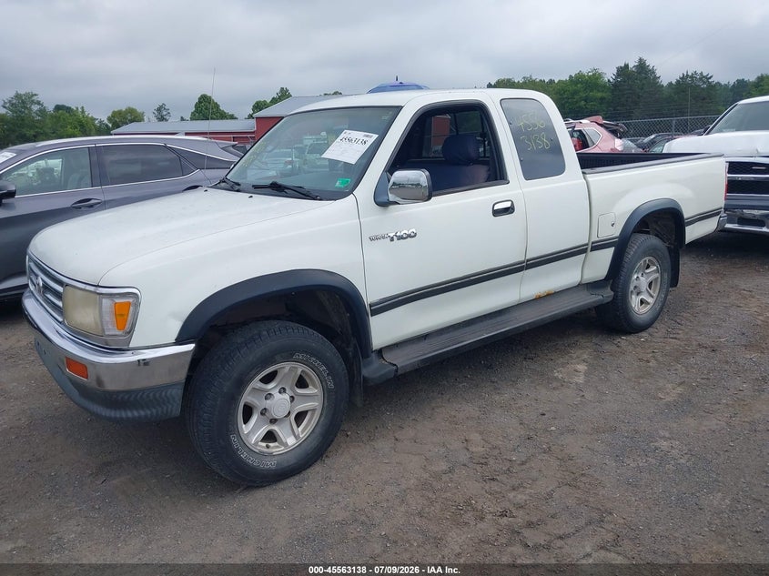 1997 Toyota T100 VIN JT4UN24D4V0044621 IAAI salvage auction — NORMAL WEAR, Clear (Virginia), sold $1,525 on 2026-07-21 (photo 2)