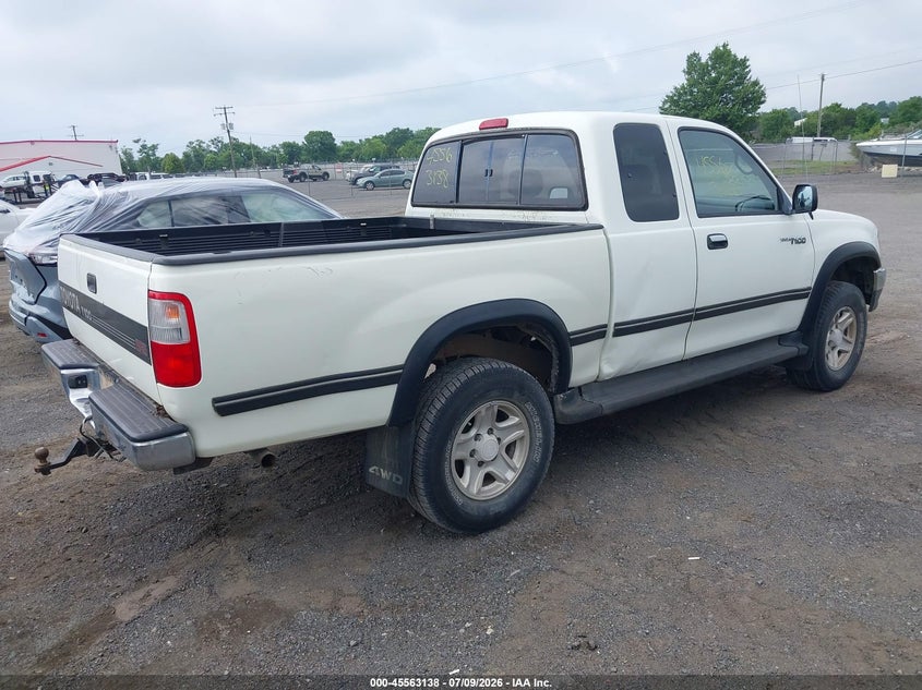 1997 Toyota T100 VIN JT4UN24D4V0044621 IAAI salvage auction — NORMAL WEAR, Clear (Virginia), sold $1,525 on 2026-07-21 (photo 4)