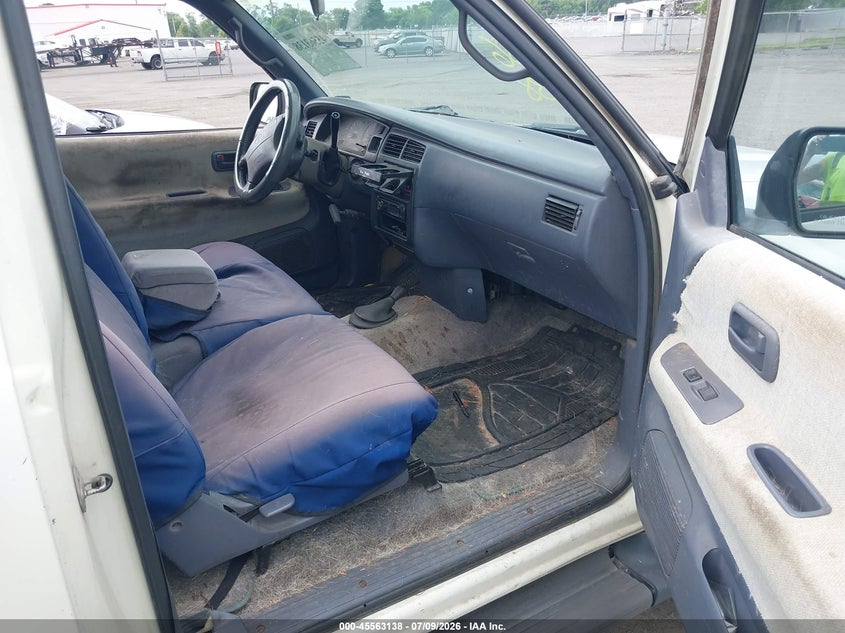 1997 Toyota T100 VIN JT4UN24D4V0044621 IAAI salvage auction — NORMAL WEAR, Clear (Virginia), sold $1,525 on 2026-07-21 (photo 5)