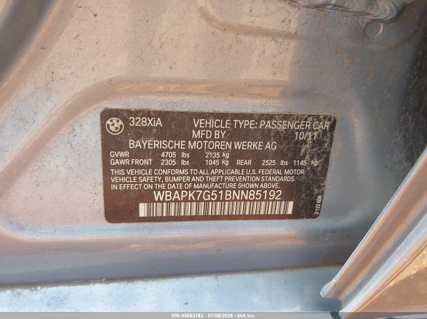 2011 BMW 3 series VIN WBAPK7G51BNN85192 IAAI salvage auction — FRONT & REAR, Salvage (Missouri), sold $150 on 2026-08-03 (photo 9)