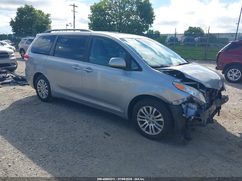 2011 Toyota Sienna VIN 5TDYK3DC1BS109425 IAAI salvage auction — FRONT END, Salvage (Pennsylvania), sold $1,250 on 2026-07-31 (photo 1)