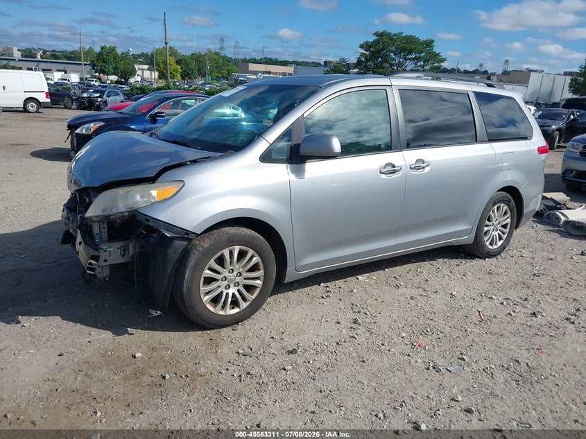 2011 Toyota Sienna VIN 5TDYK3DC1BS109425 IAAI salvage auction — FRONT END, Salvage (Pennsylvania), sold $1,250 on 2026-07-31 (photo 2)