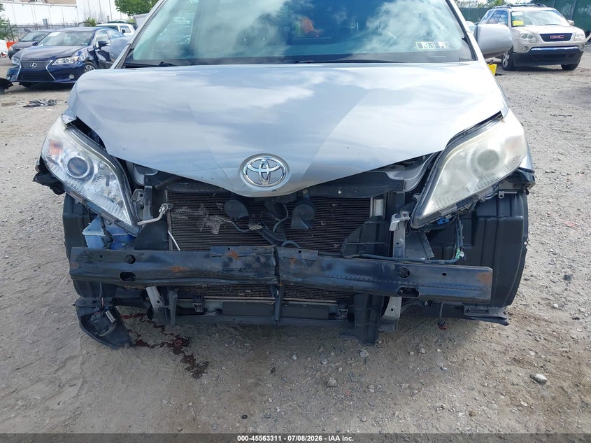 2011 Toyota Sienna VIN 5TDYK3DC1BS109425 IAAI salvage auction — FRONT END, Salvage (Pennsylvania), sold $1,250 on 2026-07-31 (photo 6)